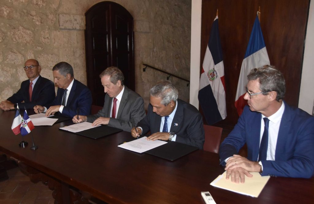 Gobierno y AFD firman Hoja de Ruta de Cooperación
