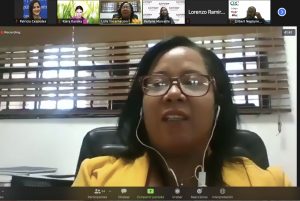 La directora de Cooperación Regional, Lidia Encarnación, pronuncia palabras de bienvenida en el acto virtual de lanzamiento de la misión comercial de cinco empresas haitianas.