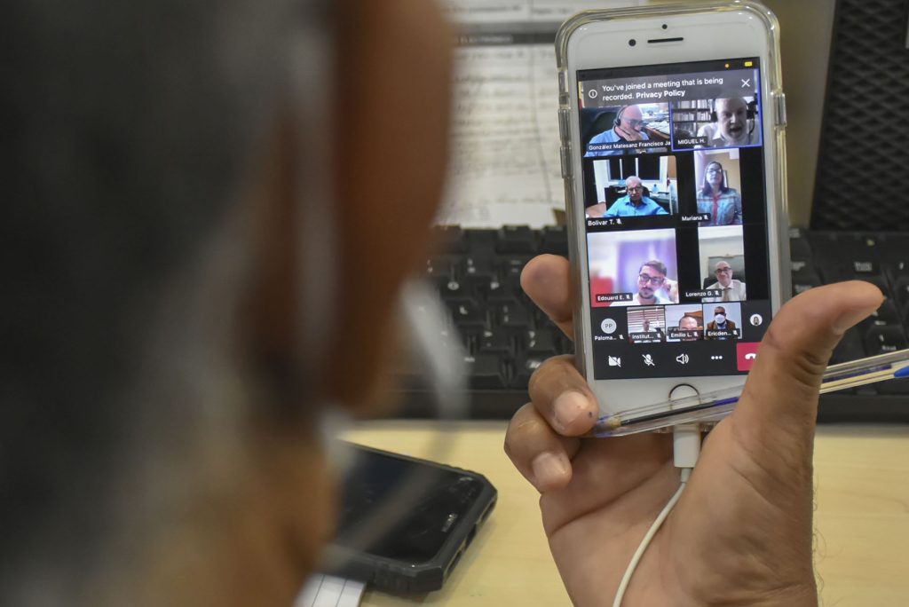 Imagen de la reunión virtual encabezada por el ministro de Economía, Miguel Ceara Hatton