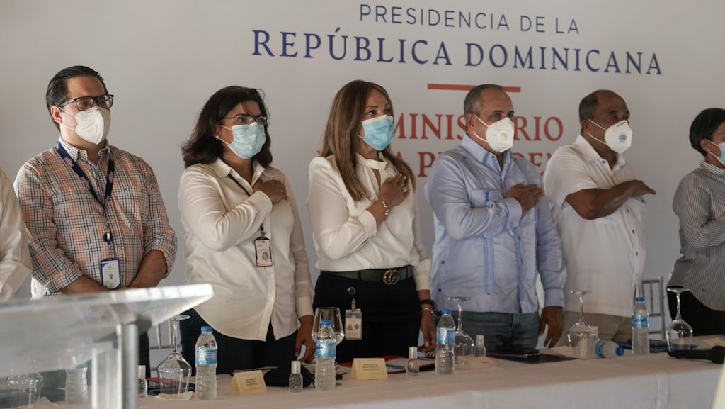 Minpre presenta proyectos y estrategias para el desarrollo de Manzanillo a sus comunitarios