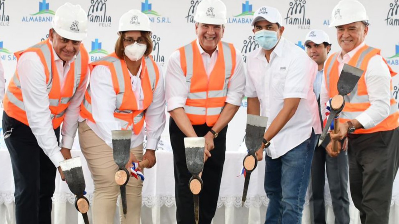 Inician trabajos de construcción del Plan Familia Feliz en Nigua