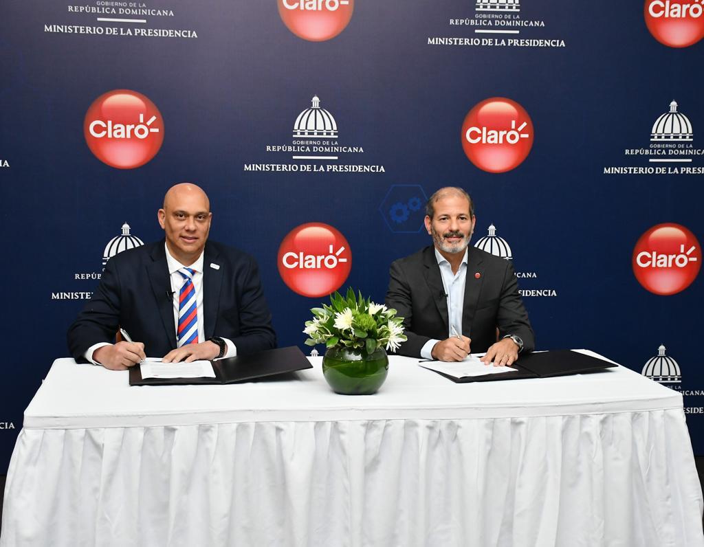El Ministerio de la Presidencia firma alianza con Claro para colaboración técnica en ciberseguridad