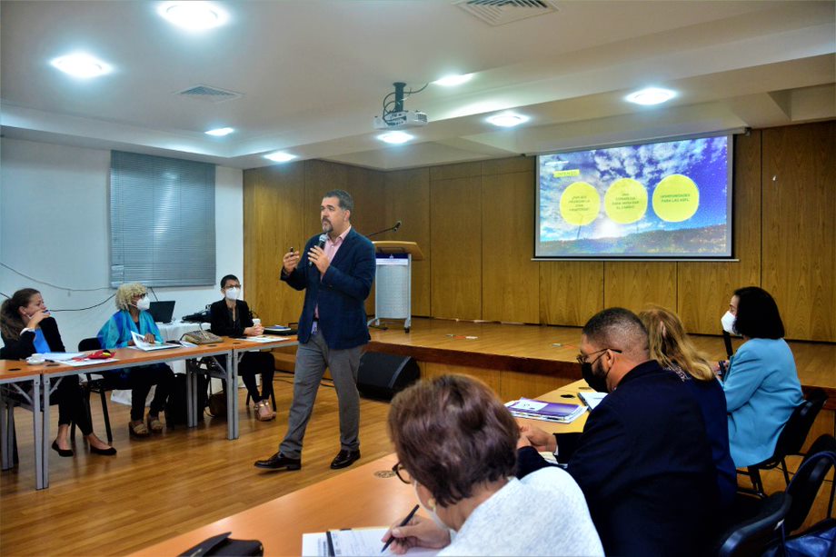 El encuentro estuvo encabezado por el director de Políticas de Desarrollo Fronterizo, Erick Dorrejo y la directora ejecutiva del Centro Nacional de Fomento y Promoción de las Asociaciones sin Fines de Lucro (CASFL), Vielka Polanco.