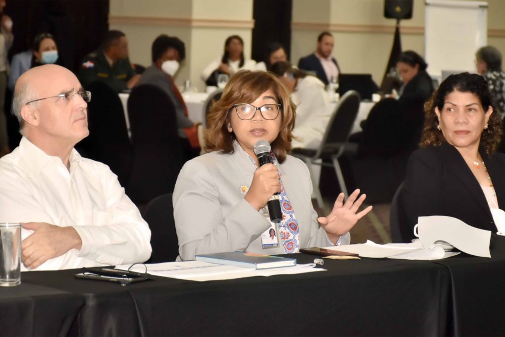 La viceministra Olaya Dotel resaltó que las instituciones públicas participantes en el taller como una de las piezas fundamentales para alcanzar una mayor eficacia de en la gestión de la cooperación internacional. Agradeció los esfuerzos de los equipos técnicos interinstitucionales.