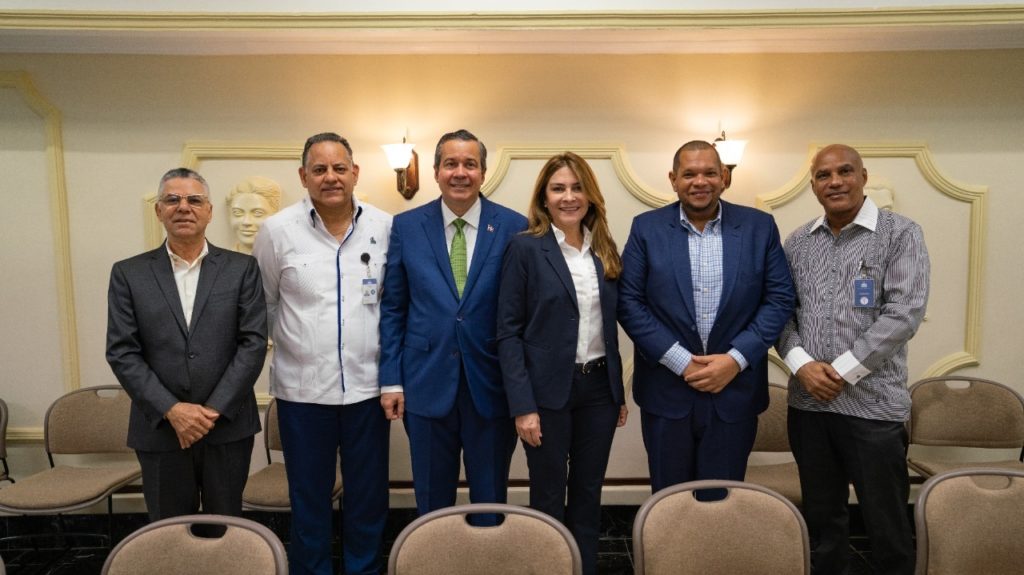 Manuel Jiménez, Jaime González, Orlando Jorge Mera, Carlos Guzmán y Fidel de los Santos