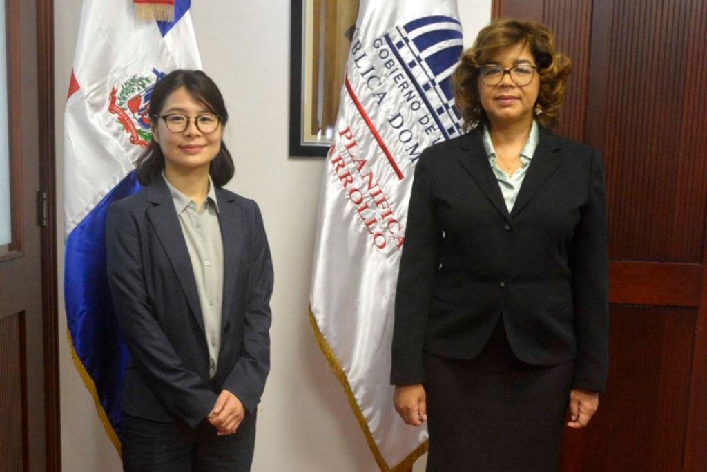 Olaya-Dotel,-Visita-de-Cortesia-Encargada-del-Dep.-Cooperaion-Embajada-Japon