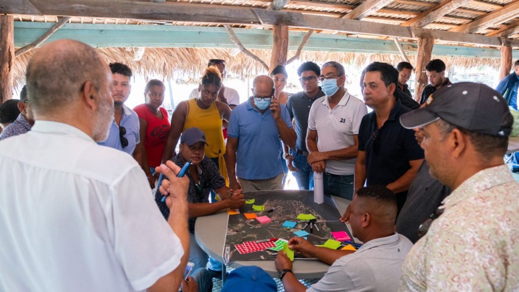 Comunitarios Manzanillo socializan el Máster Plan de Desarrollo del Puerto de Manzanillo y la zona Noroeste.