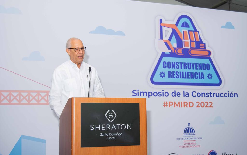 Viceministro Holguín participa en simposio sobre el sector de la construcción en República Dominicana
