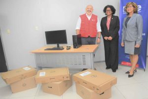 Entrega de Equipos Tecnológicos