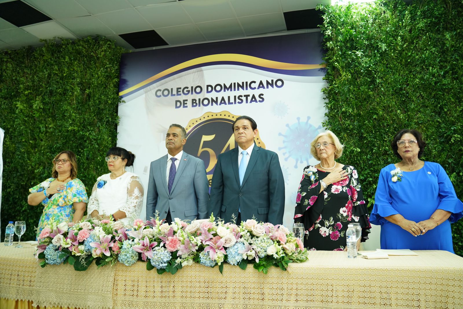 En Día Nacional del Bioanalista: ministro Santos resalta solidaridad de estos profesionales en detección de enfermedades