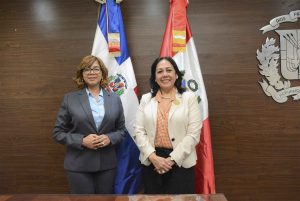 visita embajadora de Perú en RD