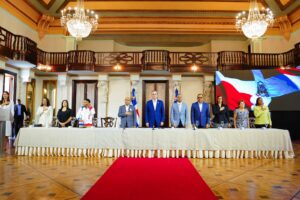 Presidente Abinader encabeza promulgación de la Ley que reconoce la lengua de señas en la República Dominicana
