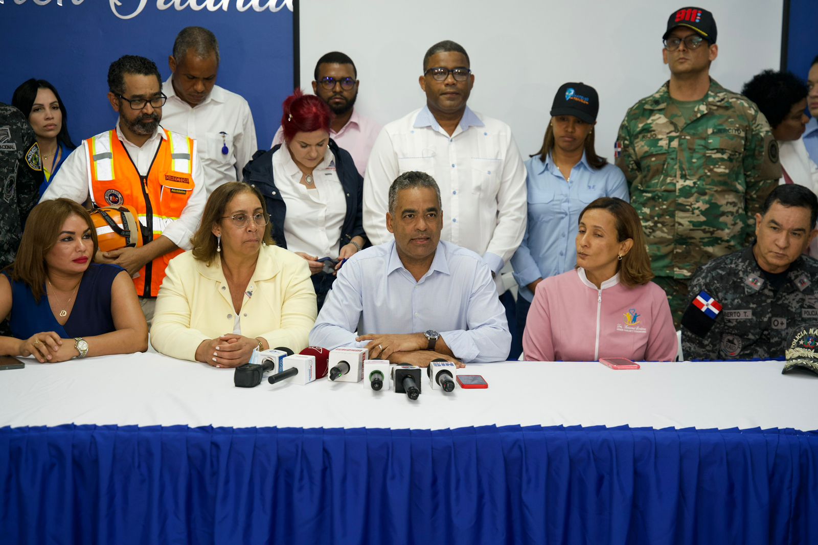 Gobierno despliega unidades de emergencia ante explosión en San Cristóbal