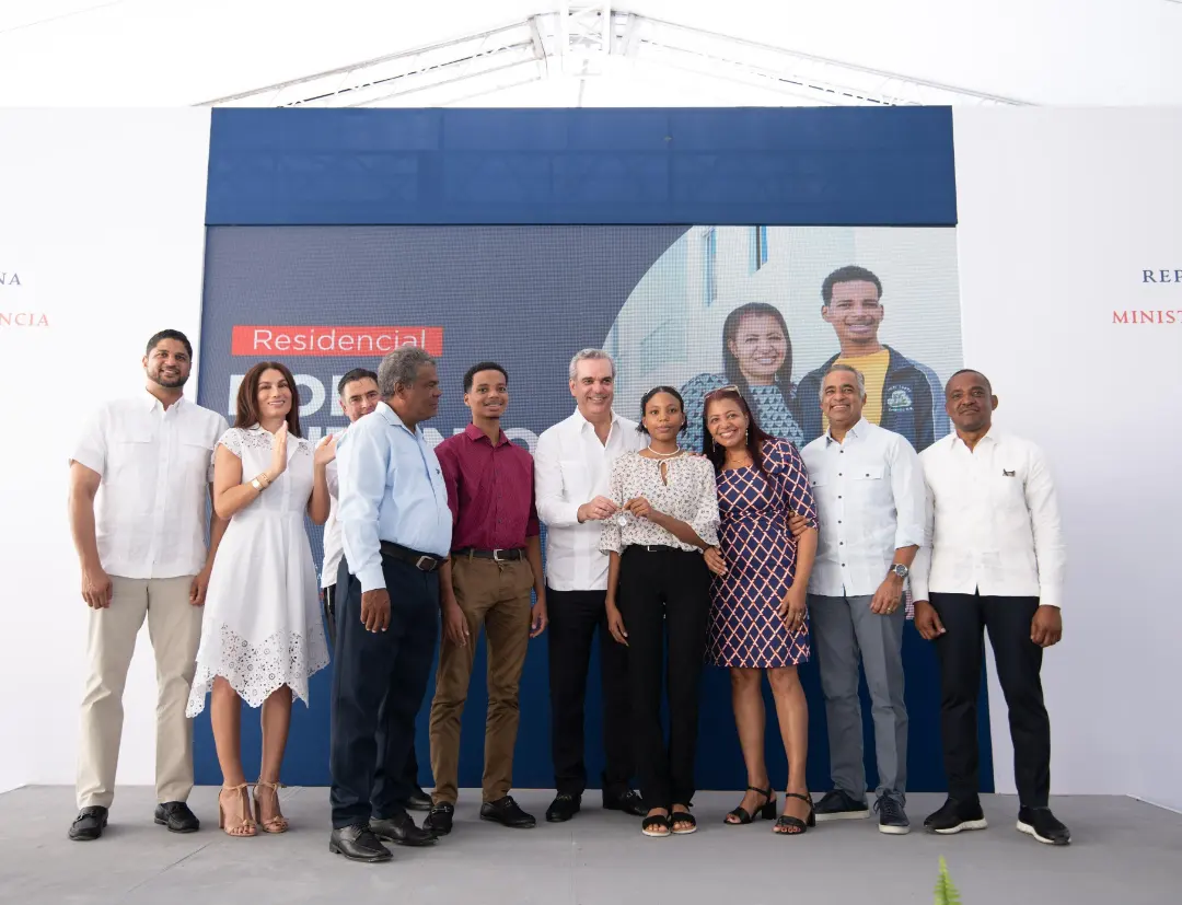 Presidente Abinader entregó 400 apartamentos del Plan Familia Feliz en San Gregorio de Nigua