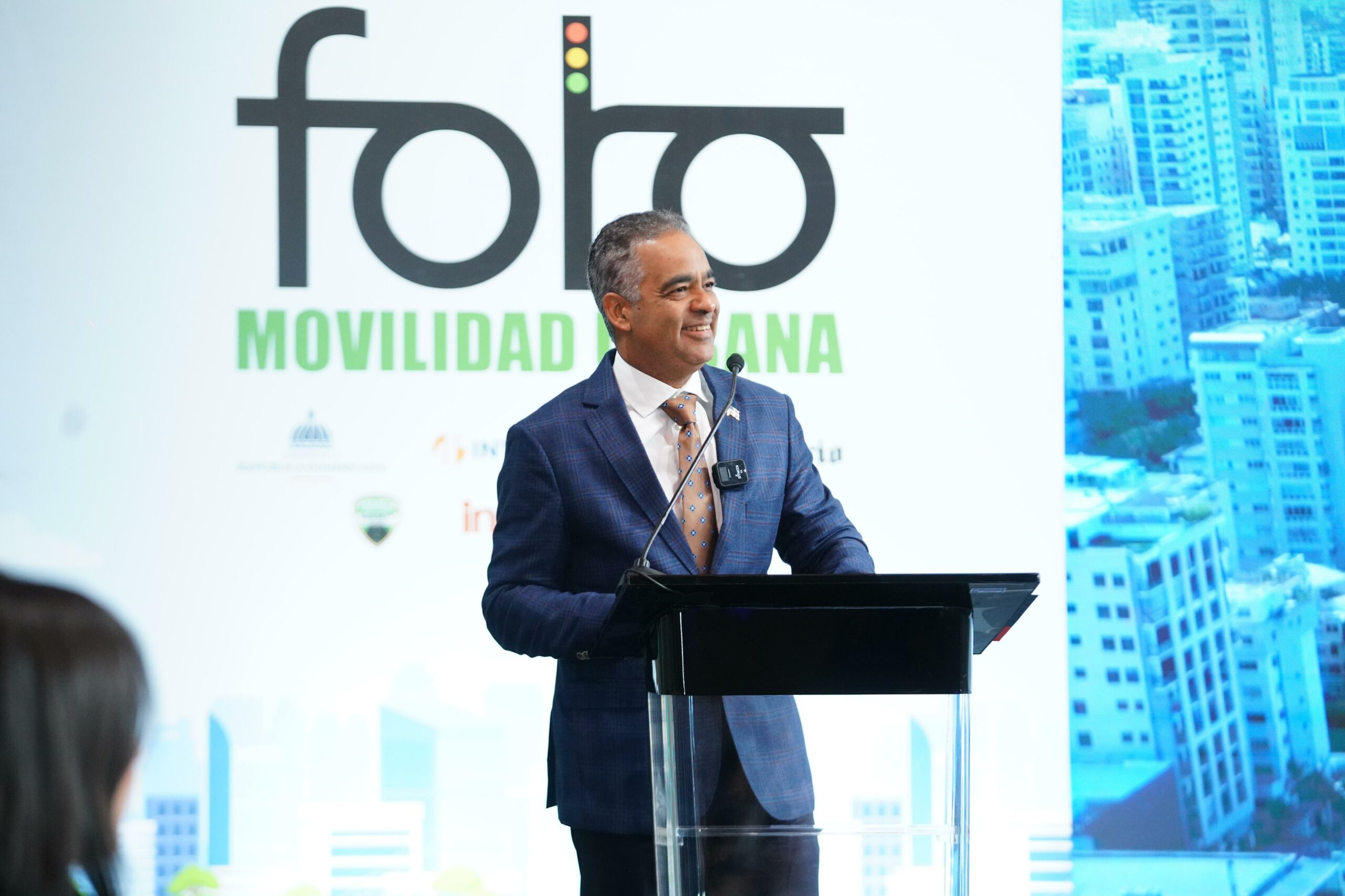 Santos Echavarría resalta medidas del Gobierno para mejorar el tránsito en el país