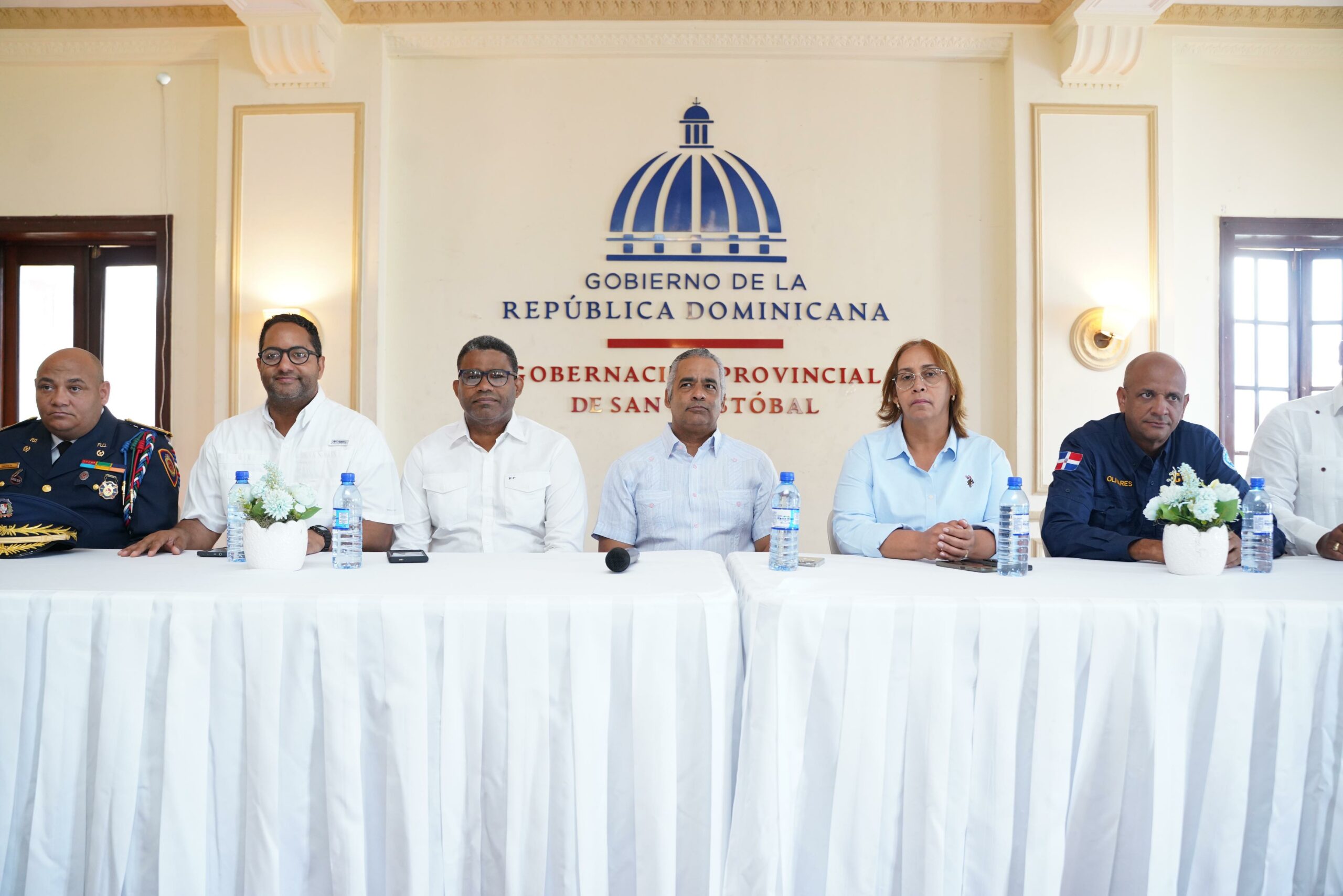 Gobierno reconoce labor de organismos de socorro, emergencia y del orden público de San Cristóbal