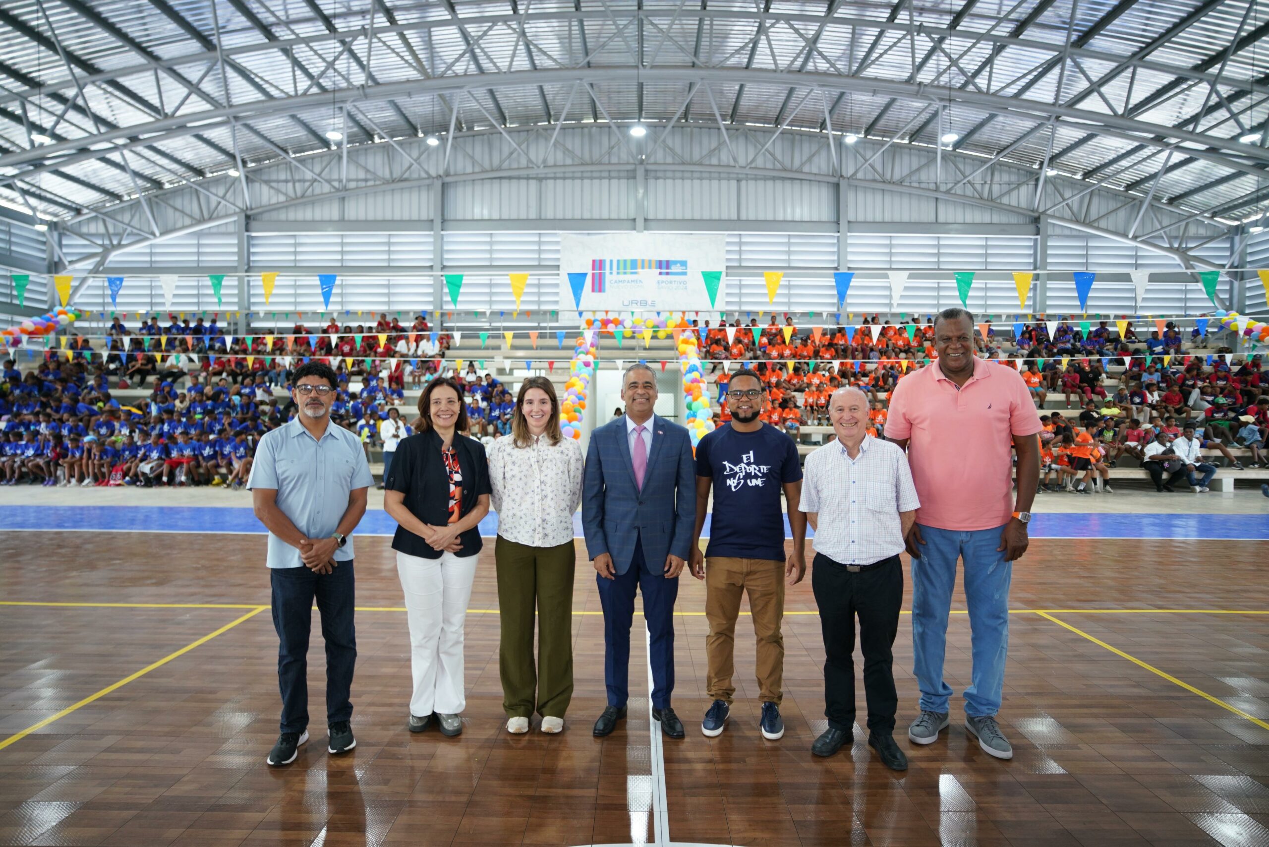 Ministro Santos Echavarría encabeza apertura del “Campamento Deportivo Nuevo Domingo Savio 2024″