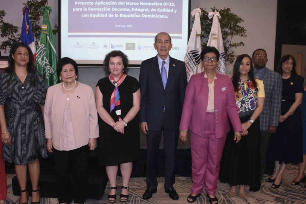 Directora de Cooperación Bilateral resalta el proyecto Marco Normativo como clave para un sistema educativo nacional más justo y eficaz