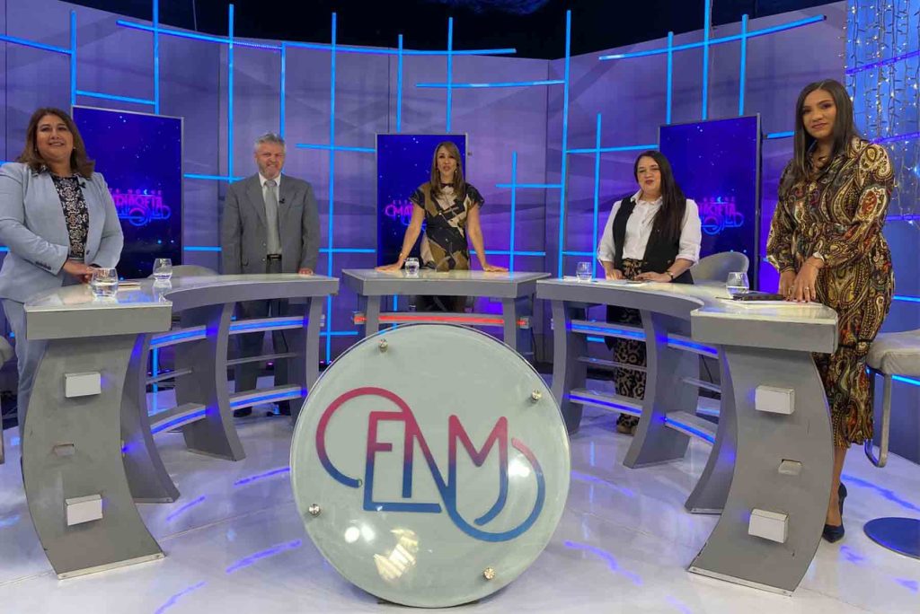 Especialistas consideran la educación es fundamental, junto al rol de la sociedad civil para fortalecer la democracia en América Latina