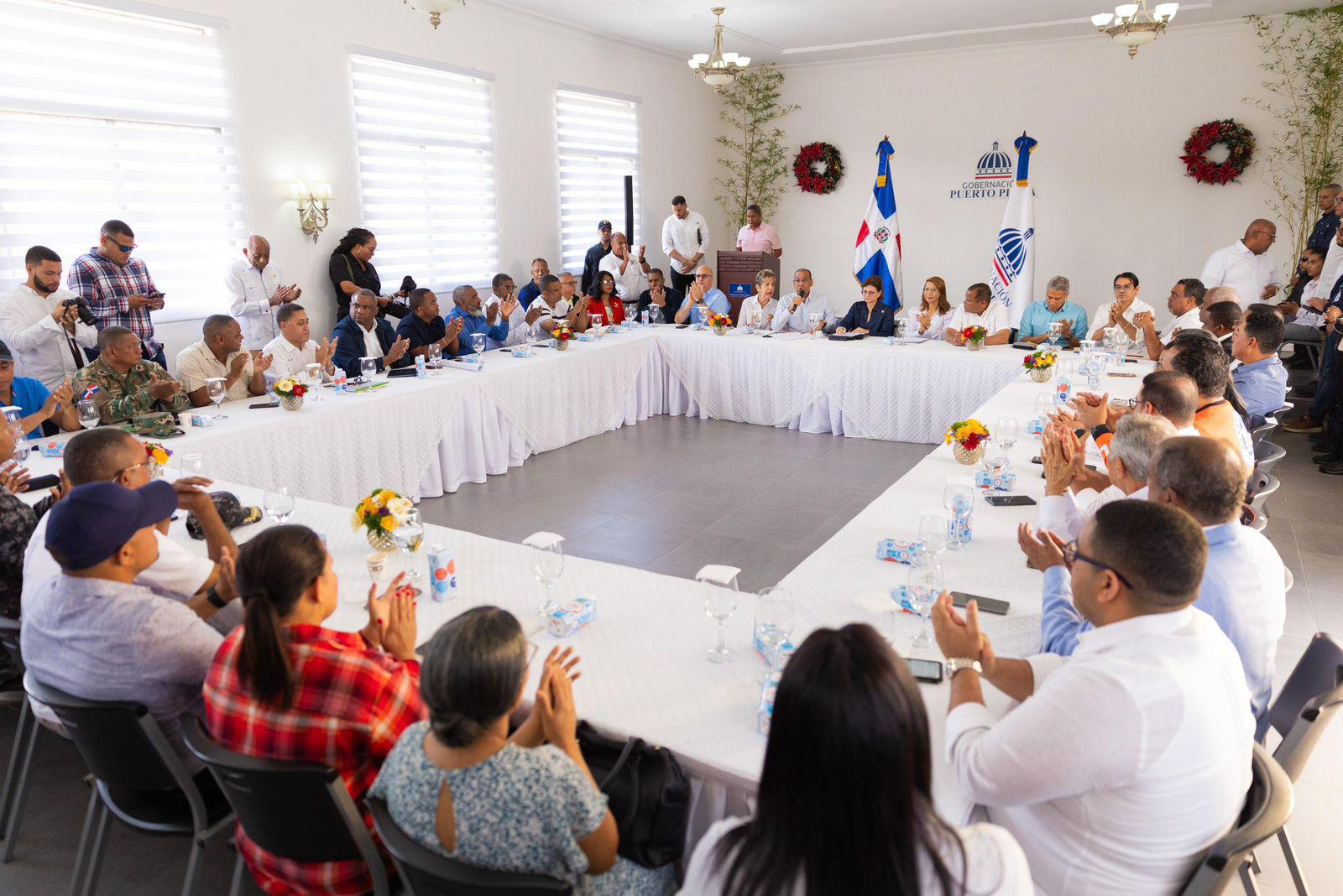 Vicepresidenta anuncia bono de emergencia en Puerto Plata; destaca labor de Paliza ante la crisis en la provincia