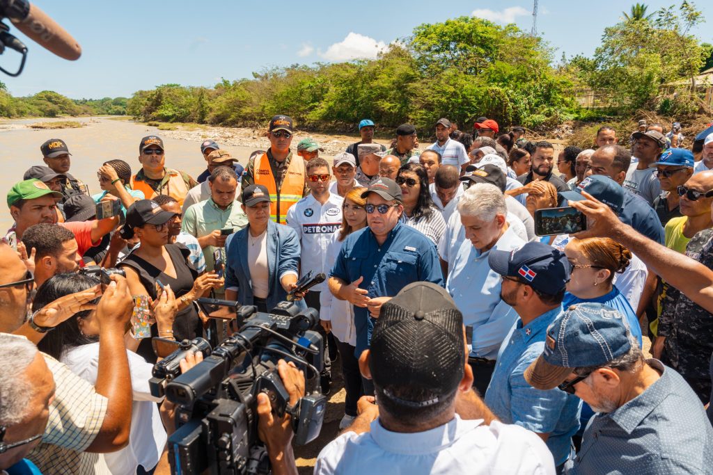 Paliza y Estrella supervisan daños por lluvias en Espaillat y Puerto Plata; coordinan respuestas inmediatas