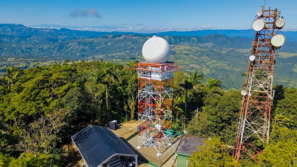 Gobierno inaugura radar meteorológico en Loma Isabel de Torres