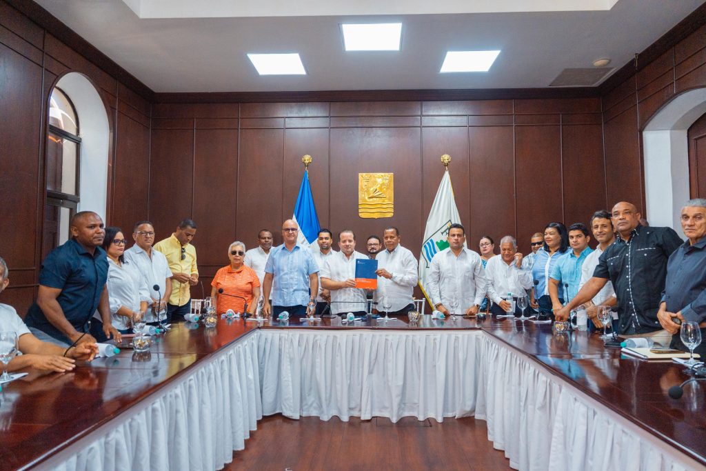Paliza anuncia respaldo del Gobierno a iniciativas de desarrollo de la Mancomunidad de Alcaldes de Puerto Plata