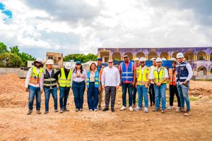 Ministro Paliza supervisa avances del Paseo 30 de Mayo y del Malecón Deportivo