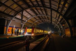 Ministro José Ignacio Paliza supervisa pruebas dinámicas en la Línea 2C del Metro de Santo Domingo.