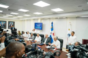 Ministro Paliza participa en reunión de seguimiento de los preparativos del año escolar 2025-2026.