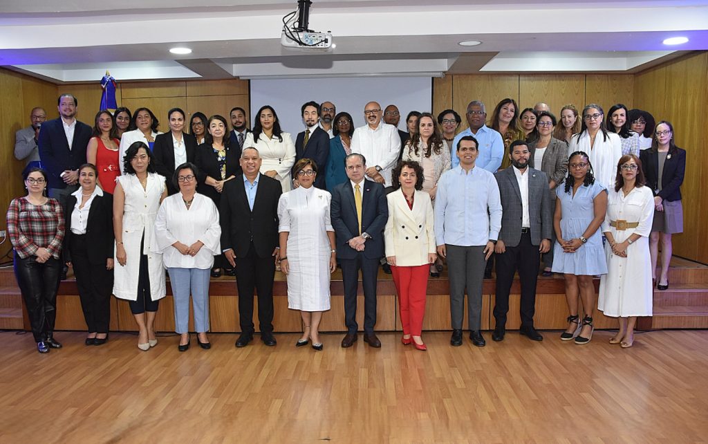Gobierno dominicano y socios cooperantes definen estrategias para atender resultados del monitoreo de la cooperación.