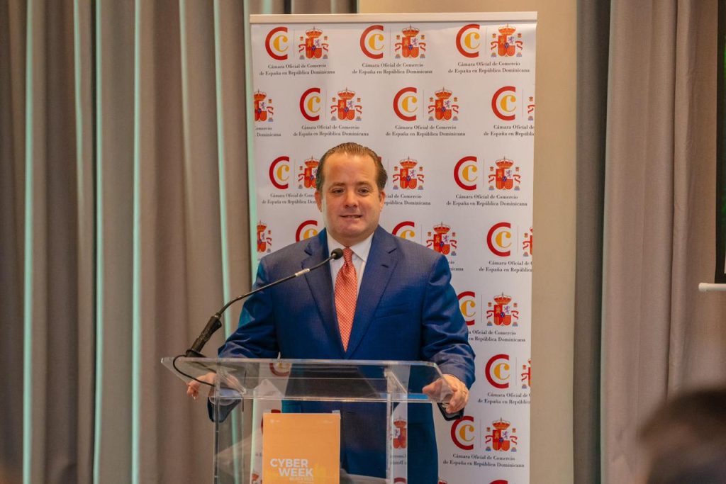 Paliza destaca aumentos salariales históricos, avances en transparencia y fortaleza de la relación España–RD