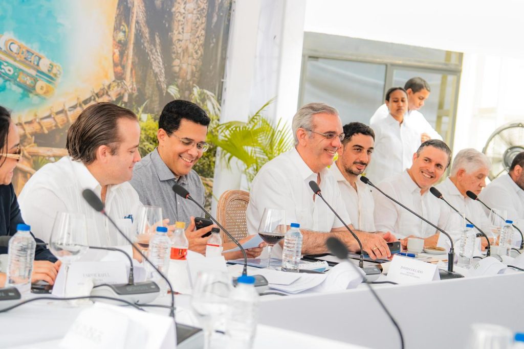 Presidente Abinader inaugura ampliación de la entrada de Samaná con inversión de RD$270 millones