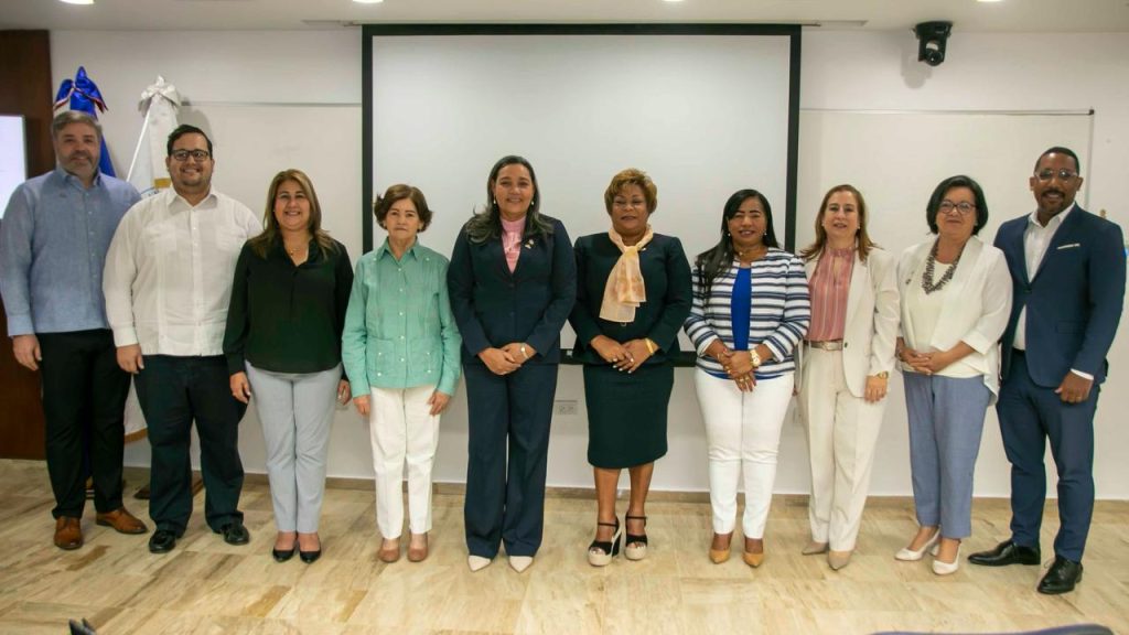 Gobierno convoca 14ª edición del Premio Voluntariado Solidario en todo el país