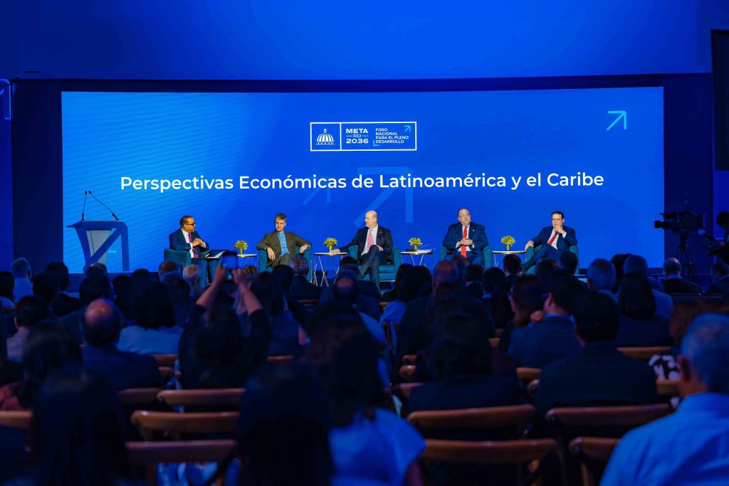 Economistas ponderan medidas para crecimiento sostenido del país en Foro Meta RD 2036