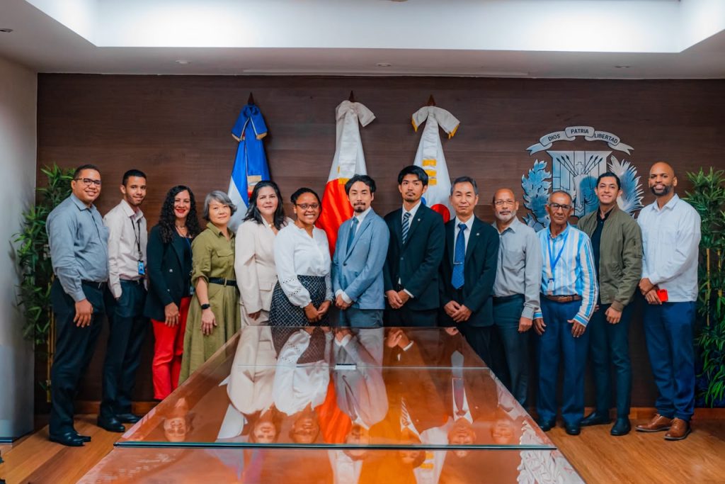 Voluntarios japoneses apoyan la conservación de áreas protegidas
